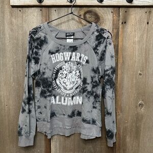 Harry Potter Hogwarts Alumni Tie Dye Raglan Lace-Up Shoulder Top Medium Juniors